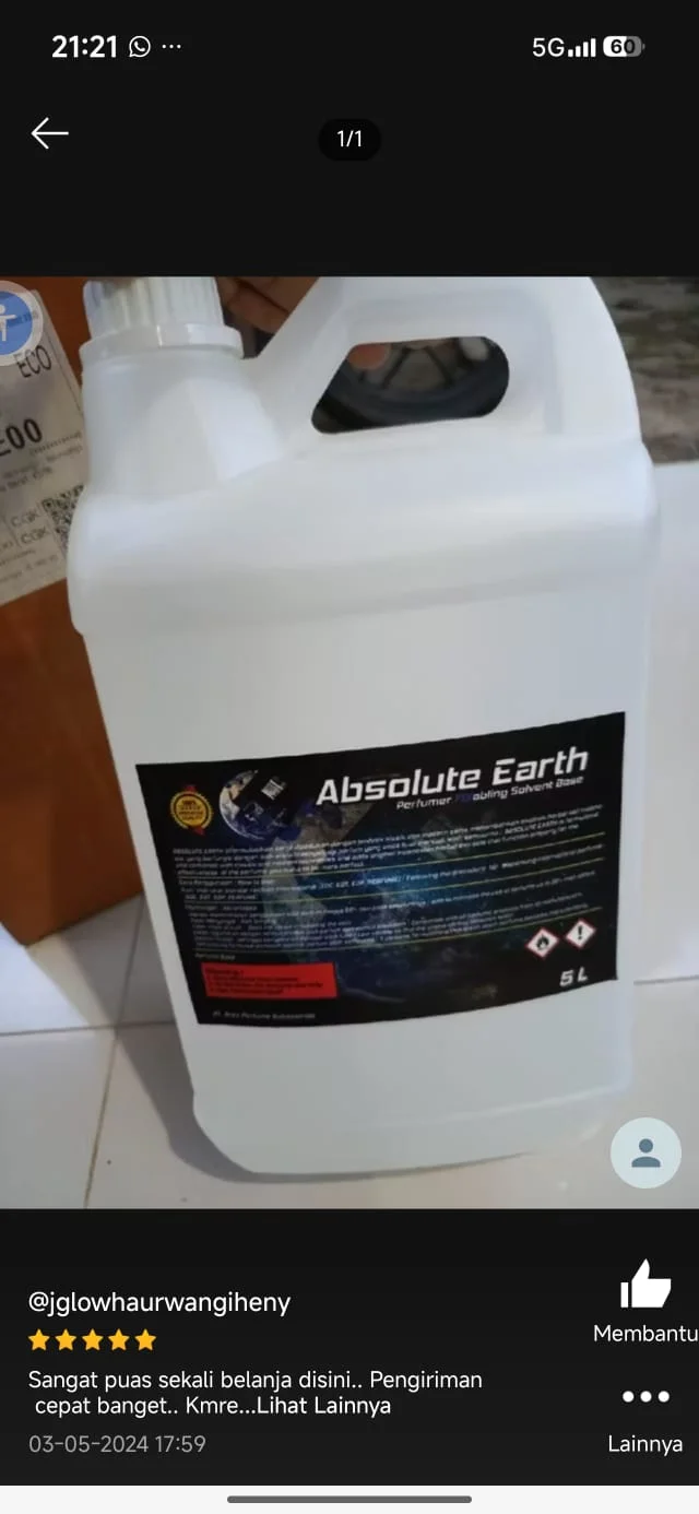 Koleksi parfum menggunakan Absolute Earth