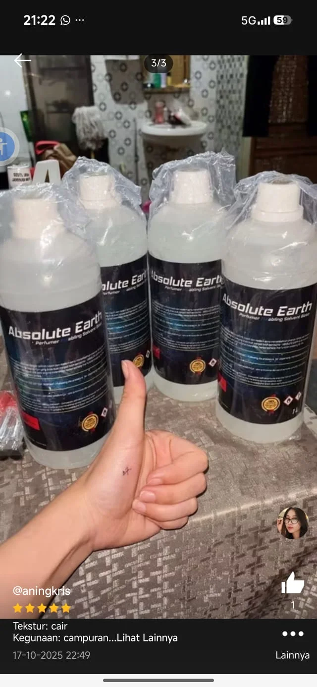 Proses peracikan parfum dengan Absolute Earth